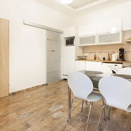 Apartamento K13 Klauzál *